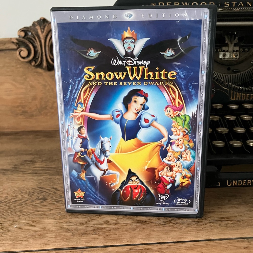 Walt Disney "Snow White and the Seven Dwarfs" Diamond Edition DVD
